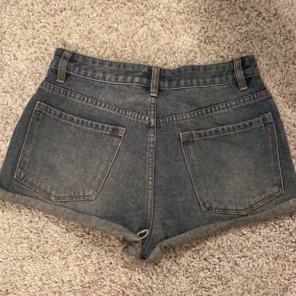 Jean shorts size 26 high waisted medium blue - Picture 2 of 5
